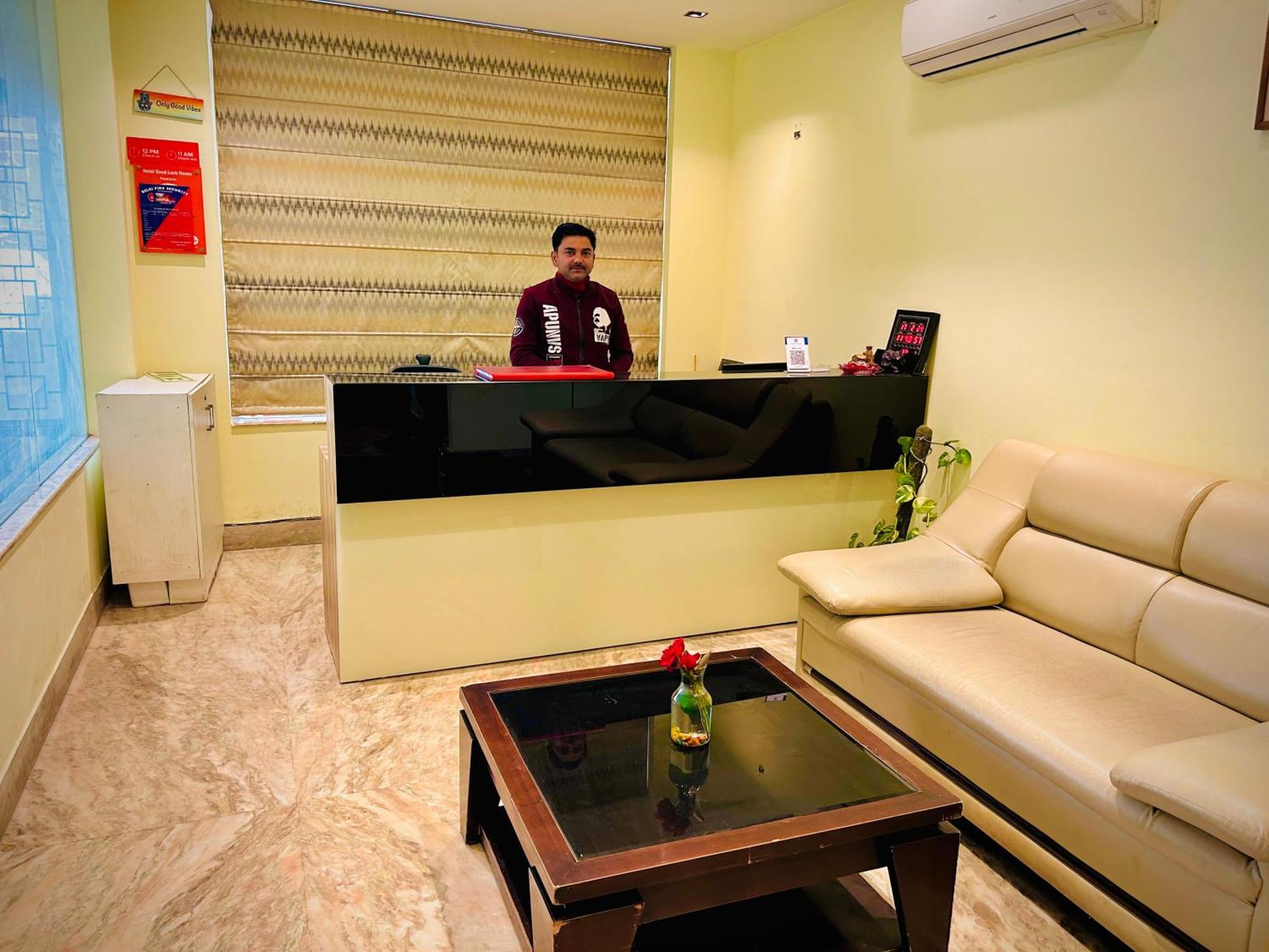 Hotel Royal Paradise By Kdson New Delhi Luaran gambar